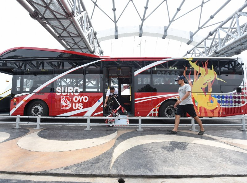 zona-today-angkutan-bus-suroboyo.jpg